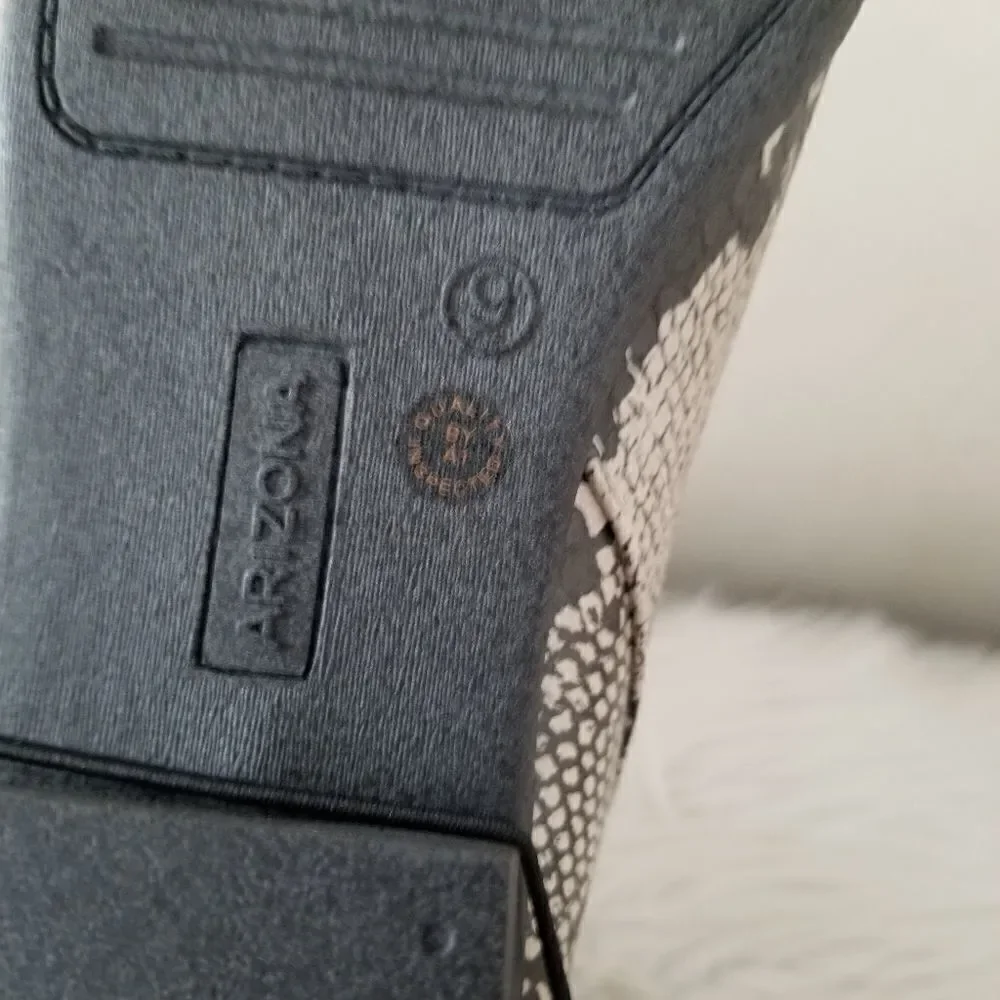 Arizona Jean's snake skin pattern ankle boots